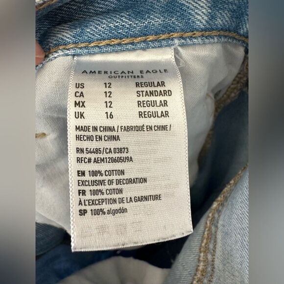 American Eagle Mom Jeans Light Wash Destroyed Distressed 100% Cotton Size 12 - Picture 7 of 7